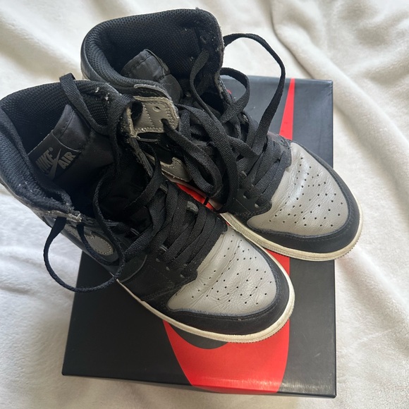 Air Jordan 1 High OG Shadows - Picture 3 of 3
